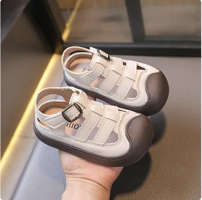 Barefoot leather kid’s sandals