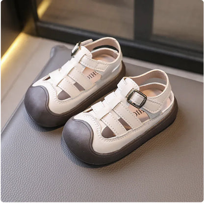 Barefoot leather kid’s sandals