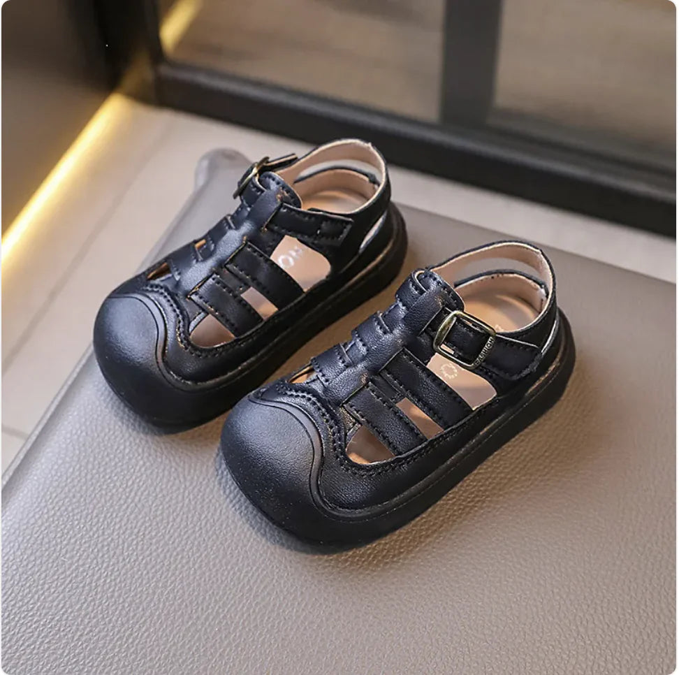 Barefoot leather kid’s sandals